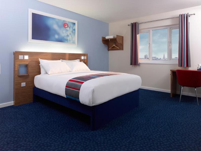 Travelodge London Richmond Central Exteriör bild